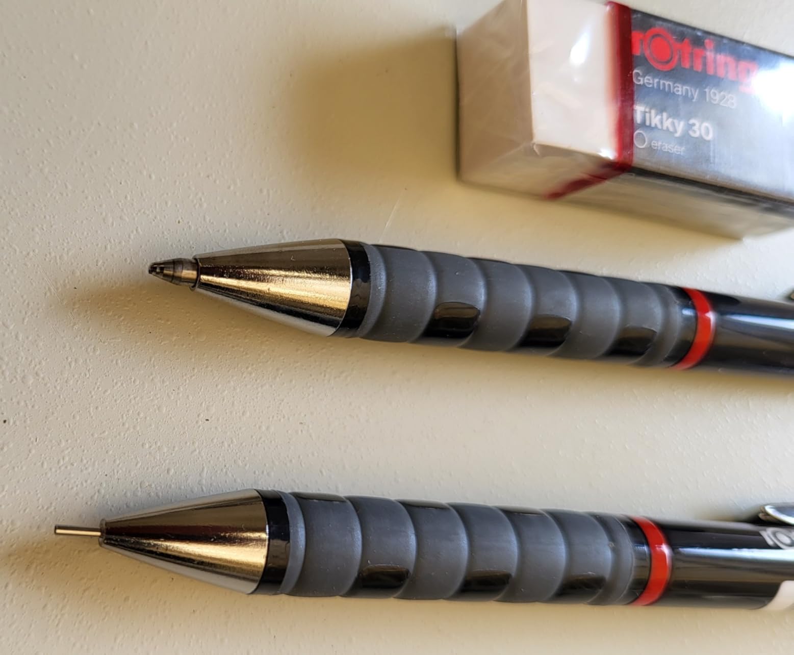 Minenstift super, Kuli hat ausgelaufen
